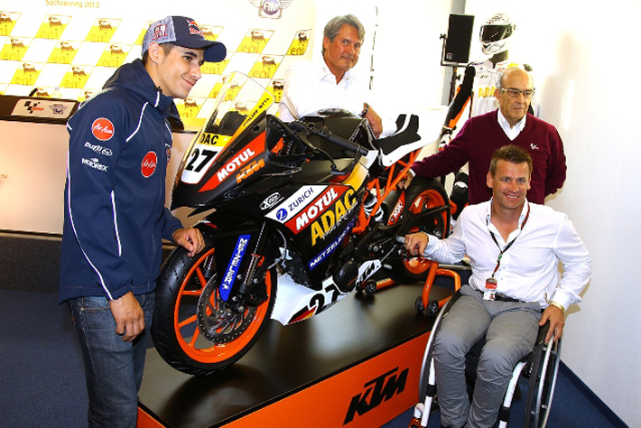 RC390-Cup-4