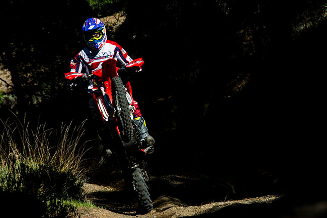 petros mpilis action