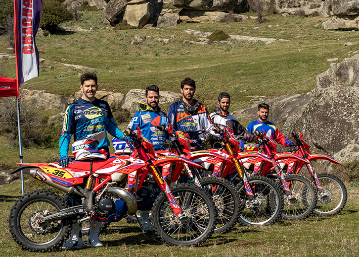 riders